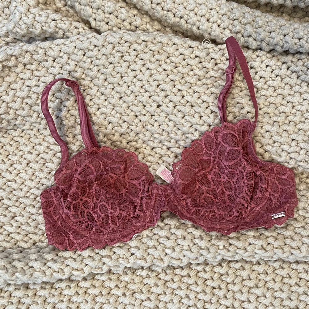 VS/PINK unlined Lacey underwire bra
